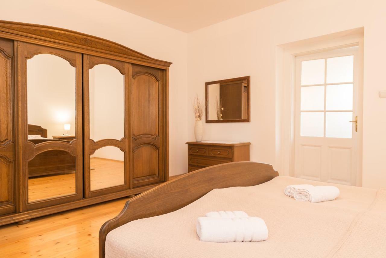 Apartment Tri Mudraca Karancs Kültér fotó